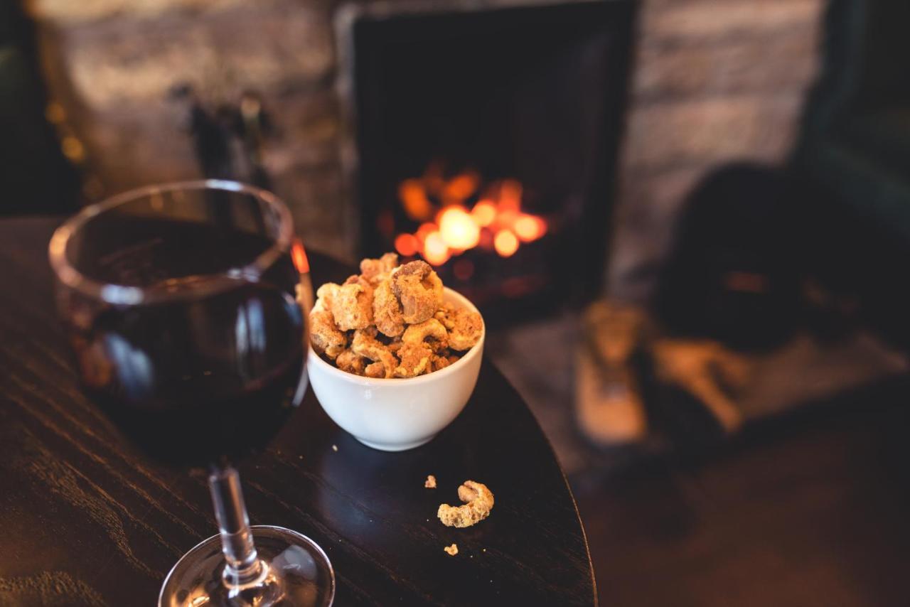 Black Bull Hotel Kirkby Stephen Dış mekan fotoğraf